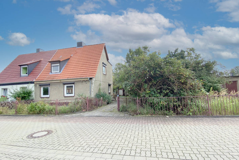 Straßenansicht