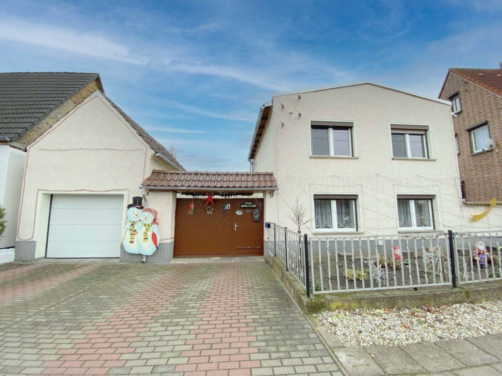 Straßenansicht