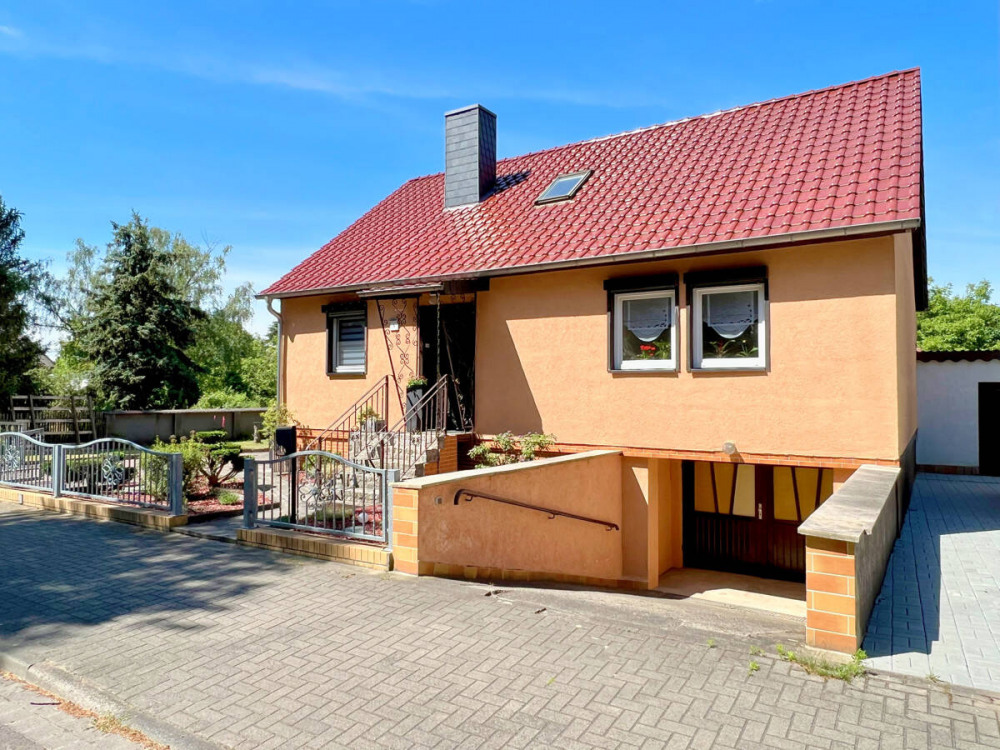 Straßenansicht