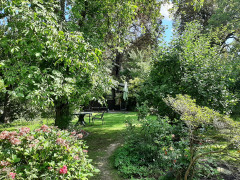 Idyllischer Garten