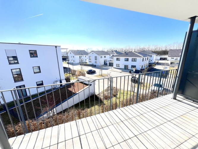 Großer, überdachter Balkon