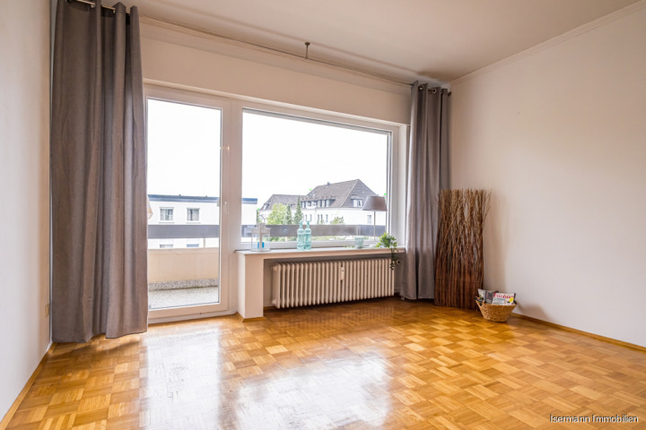 Schön geschnittene Etagenwohnung in zentraler Lage von Bielefeld/Ummeln