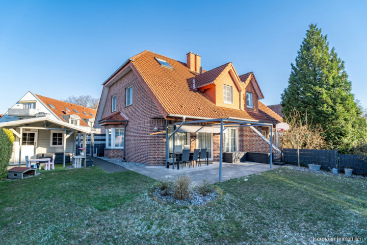 Gepflegte Doppelhaushälfte in zentraler und ruhiger Lage von Steinhagen