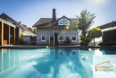 Rückansicht Haus mit Pool