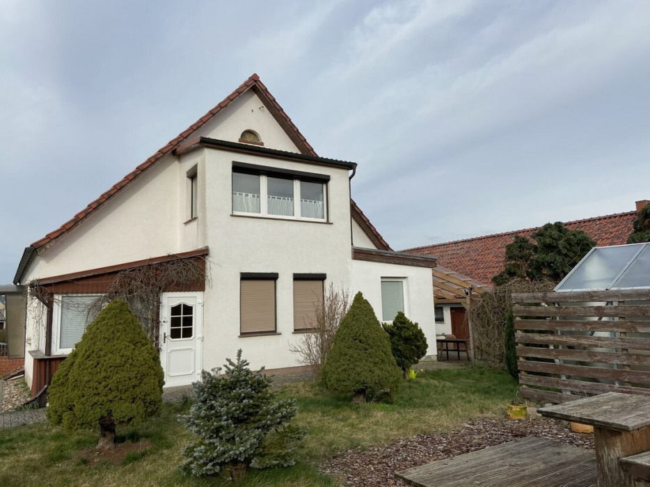 hintere Hausansicht.png