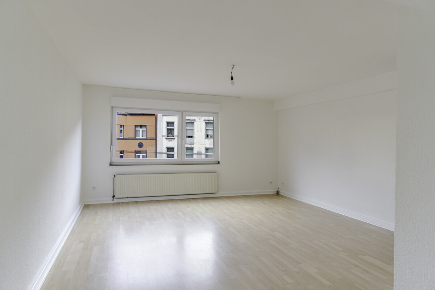 Helles Wohnzimmerschrank 