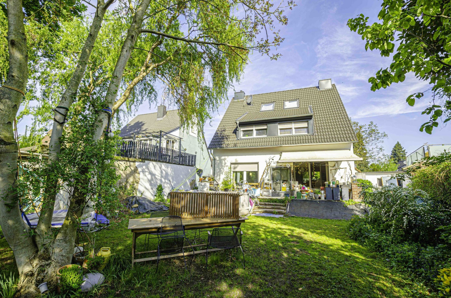 Hausansicht Garten