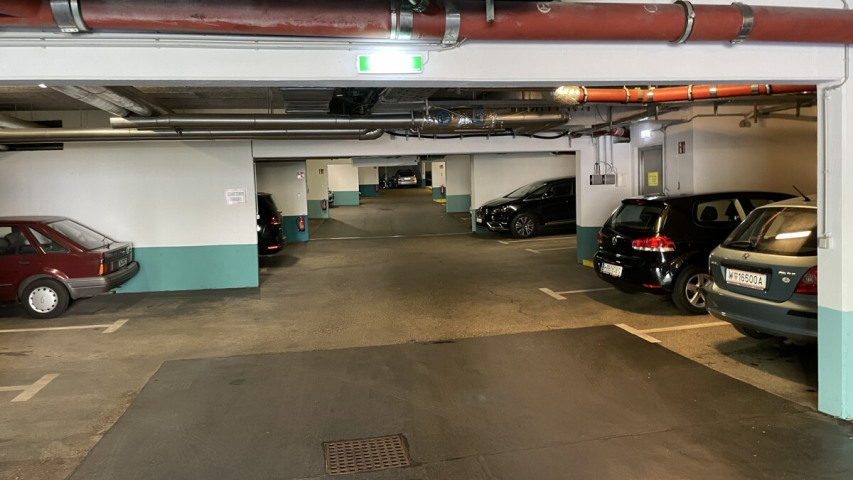 Garage 16_9 Pano