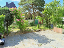 Terrasse mit Garten