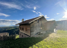 Geschlossener Hof mit Panoramablick in Jenesien - Südtirol