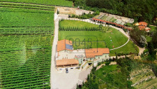 "Agriturismo" mit B&B, Veranstaltungsräumen und Wohnhaus in Rovereto - Trentino