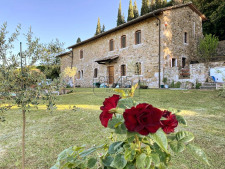 Altes Bauernhaus aus Stein bei den Thermen von Rapolano - Toskana