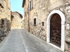 Kleinod mit 3 Wohneinheiten im Altstadtkern von Padenghe sul Garda - Gardasee