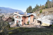 Villa mit Panoramablick und Pool oberhalb von Rovereto - Südtirol / Trentino
