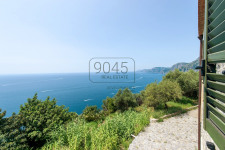 Kleinod mit historischer Bedeutung und mit Panoramablick an der Amalfiküste in Praiano - Kampanien