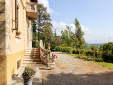 Prächtige Jugendstilvilla mit Pool in Cortemilia - Piemont