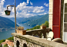 Villa mit Panoramablick auf den Comersee in Torno - Lombardei