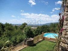 Villa in Hügellage mit 2 Pools und atemberaubenden Meerblick in Massarosa - Toskana