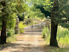 Secret Sale: Landgut mit 105 ha mit Blick auf die Stadt Verona - Gardasee