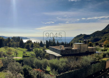 Moderne freistehende Villa mit Schwimmbad und Seeblick in Gargnano - Gardasee