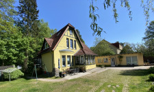 Villa & Bungalow