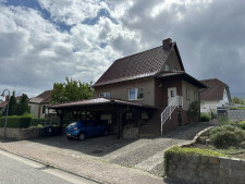 Ansicht Nord-West mit Zufahrt