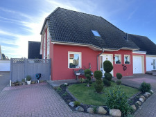 Ansicht Nord-Ost mit zweitem Stellplatz