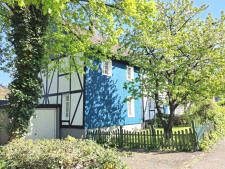 Wohnung mit Garage und Garten (1)