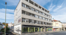 Vermietung diverser Büroflächen und Ladeneinheiten