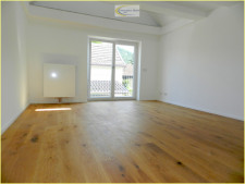 Schlafzimmer 1 mit Balkon