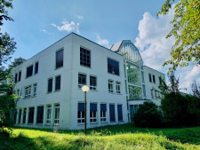 Hauptgebäude SO