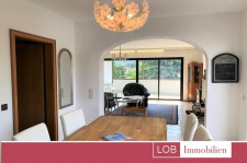 Esszimmer mit Blick in das Wohnzimmer - Kopie