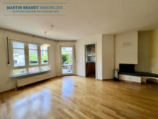 Wohnzimmer mit Kamin