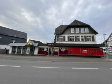 Straßenansicht