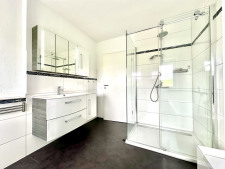 Bad mit Dusche