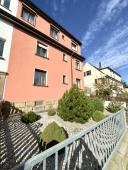 gepflegter Vorgarten