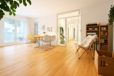 Wohnbereich *ähnlicher Bodenbelag*