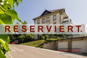 Reserviert.