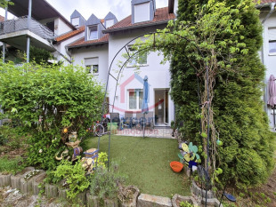 Terrasse mit kleinem Aussenbereich