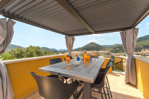 1 Roof terrace views + pergola