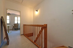Obere Diele und Schlafzimmer