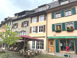 Straßenansicht