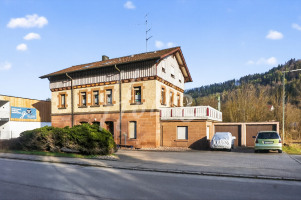 Straßenansicht