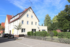 Dreifamilienhaus Münsingen - Außenansicht SüdWest