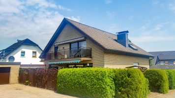 Rückseite mit Balkon