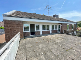 Terrasse und Haus