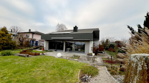 Garten mit Haus