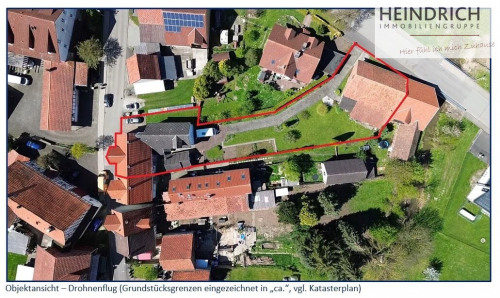 Grundstücksansicht mit Rahmen