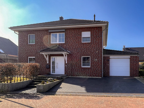 Vorderansicht des Hauses