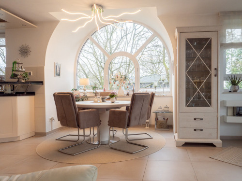 Wohnbereich mit Panoramfenster